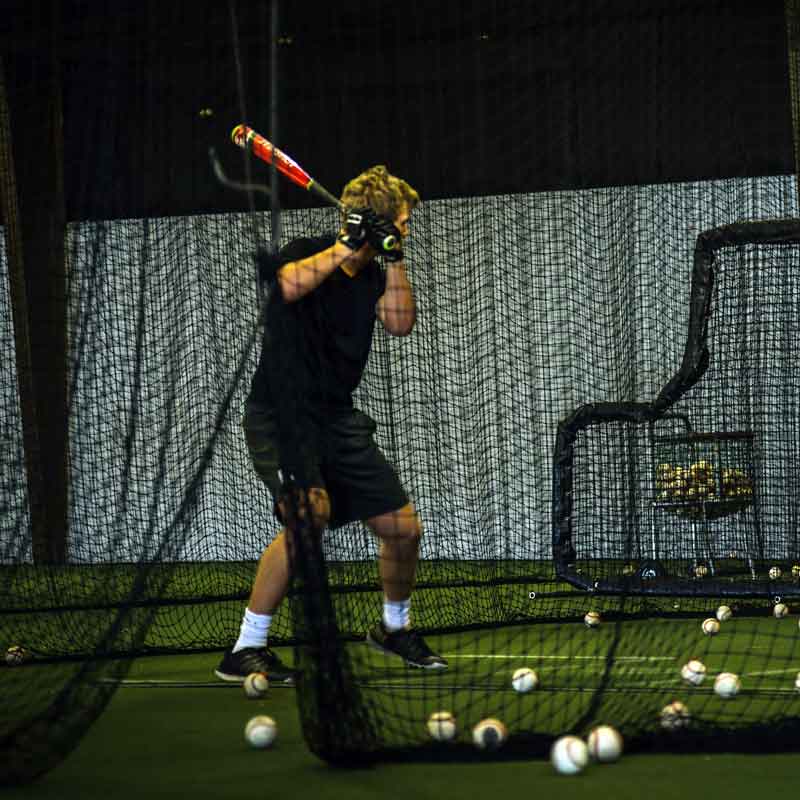 Batting-NEtT_979715513_800